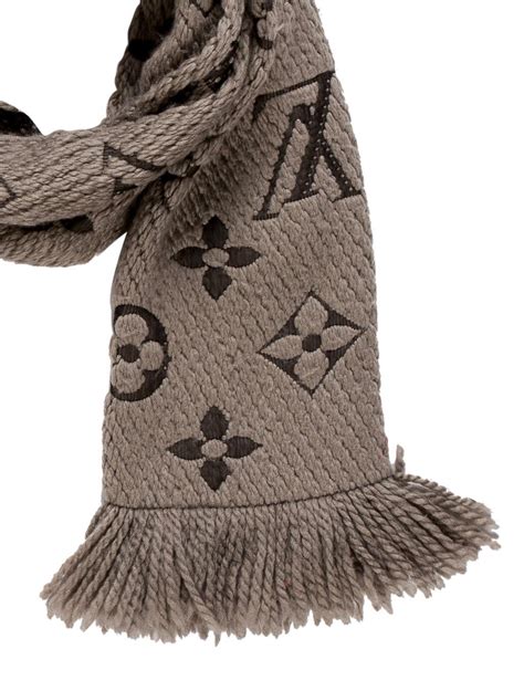 louis vuitton logomania wool scarf|Louis Vuitton logomania scarf beige.